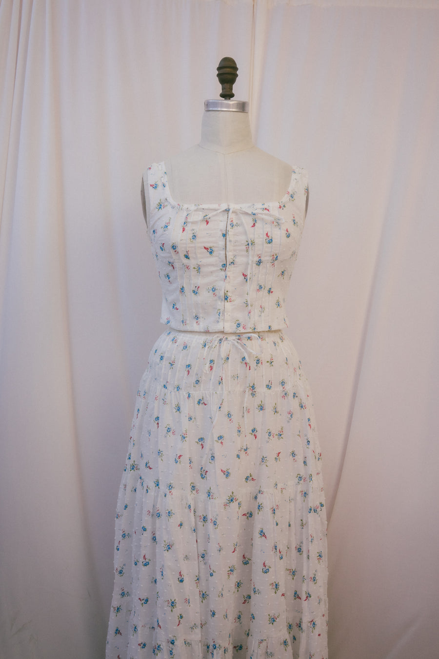Hailey Set in Cosmos Bloom