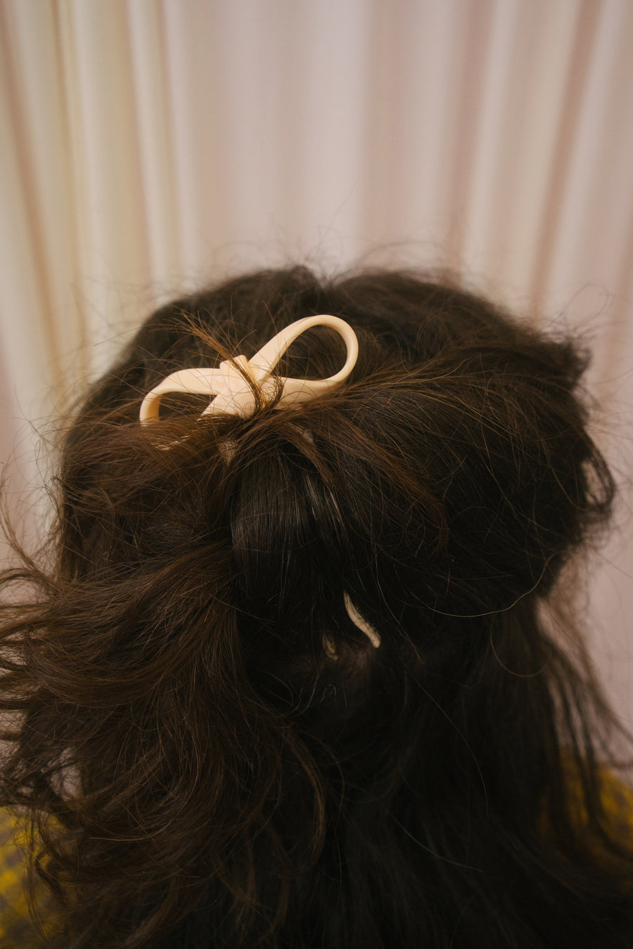 Chunks Bow Hairpin in Small Cream