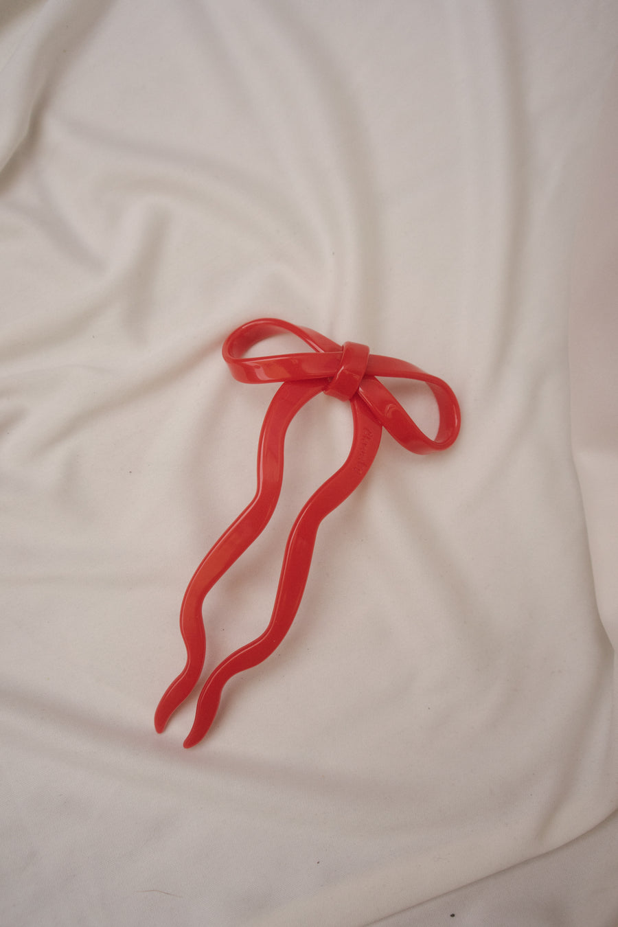 Chunks Bow Hairpin in Large Cherry