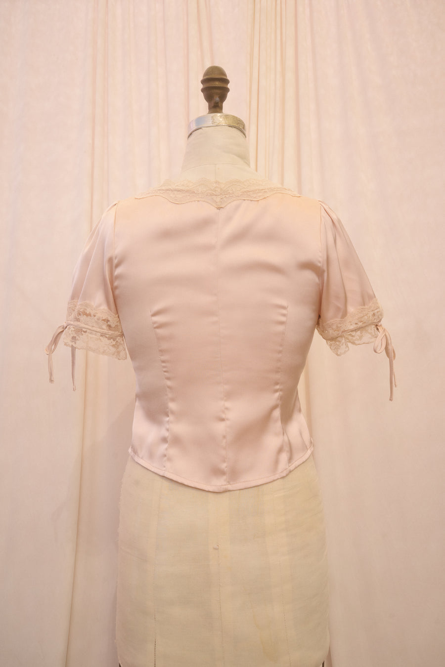 Gemma Blouse in Oat