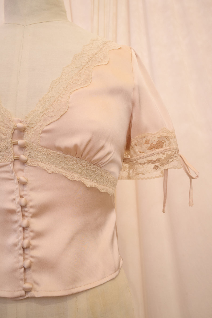Gemma Blouse in Oat