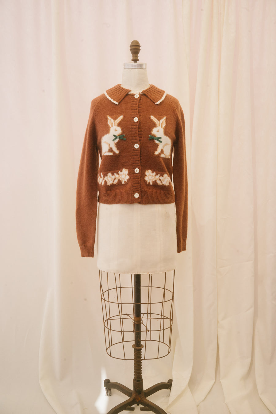 Lapin Cardigan in Chestnut