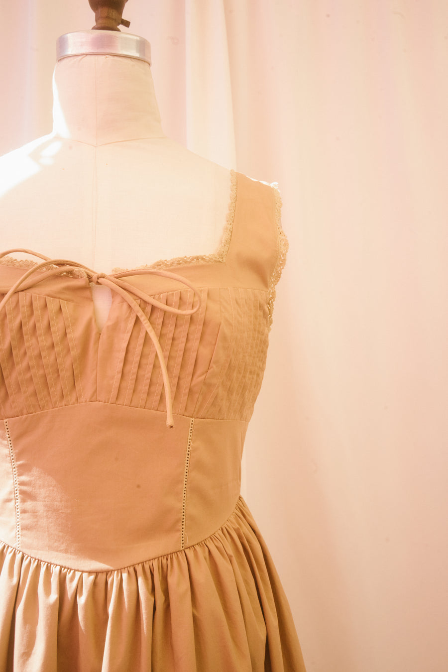 Lallybroch Dress in Beige