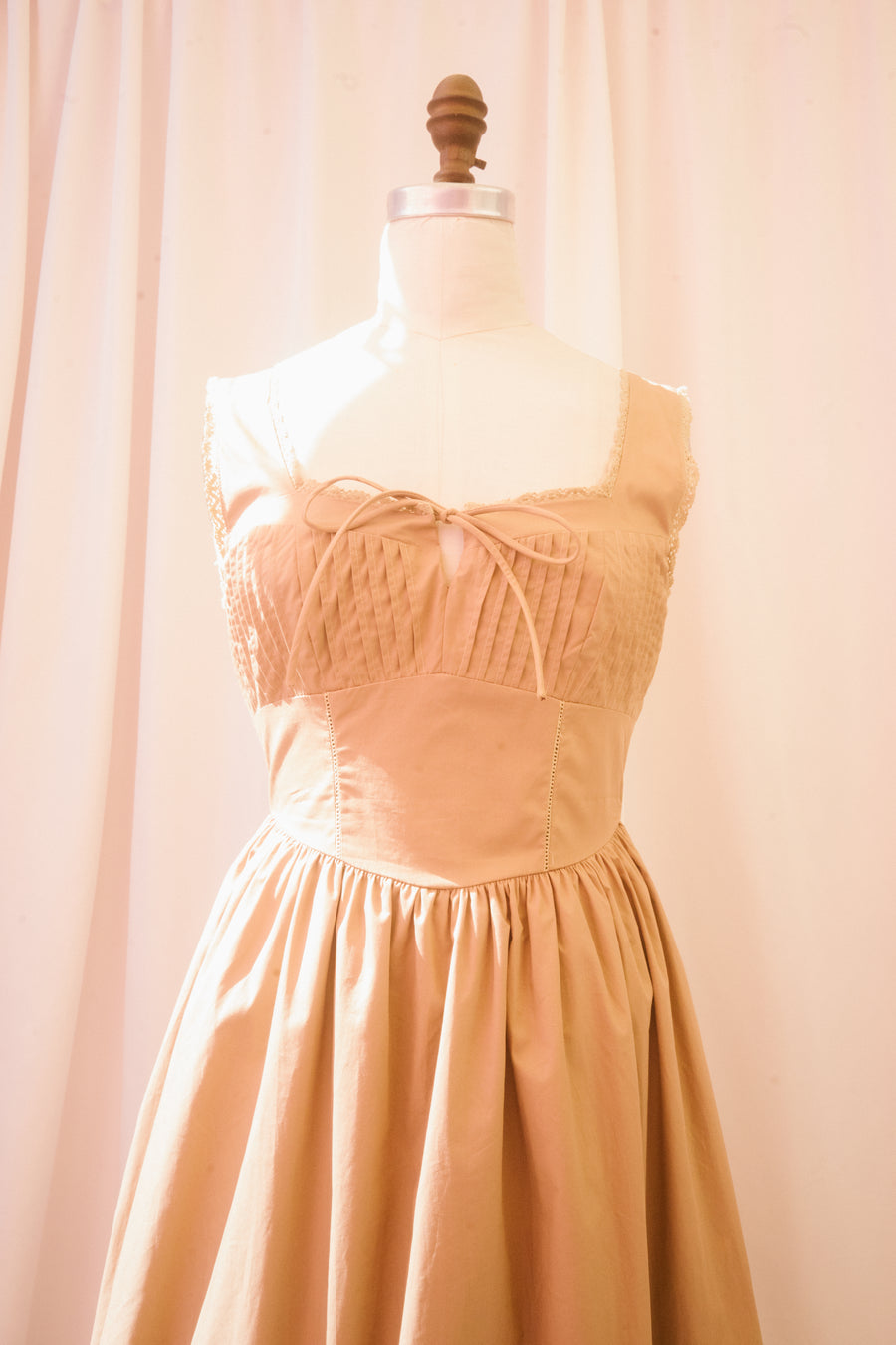 Lallybroch Dress in Beige