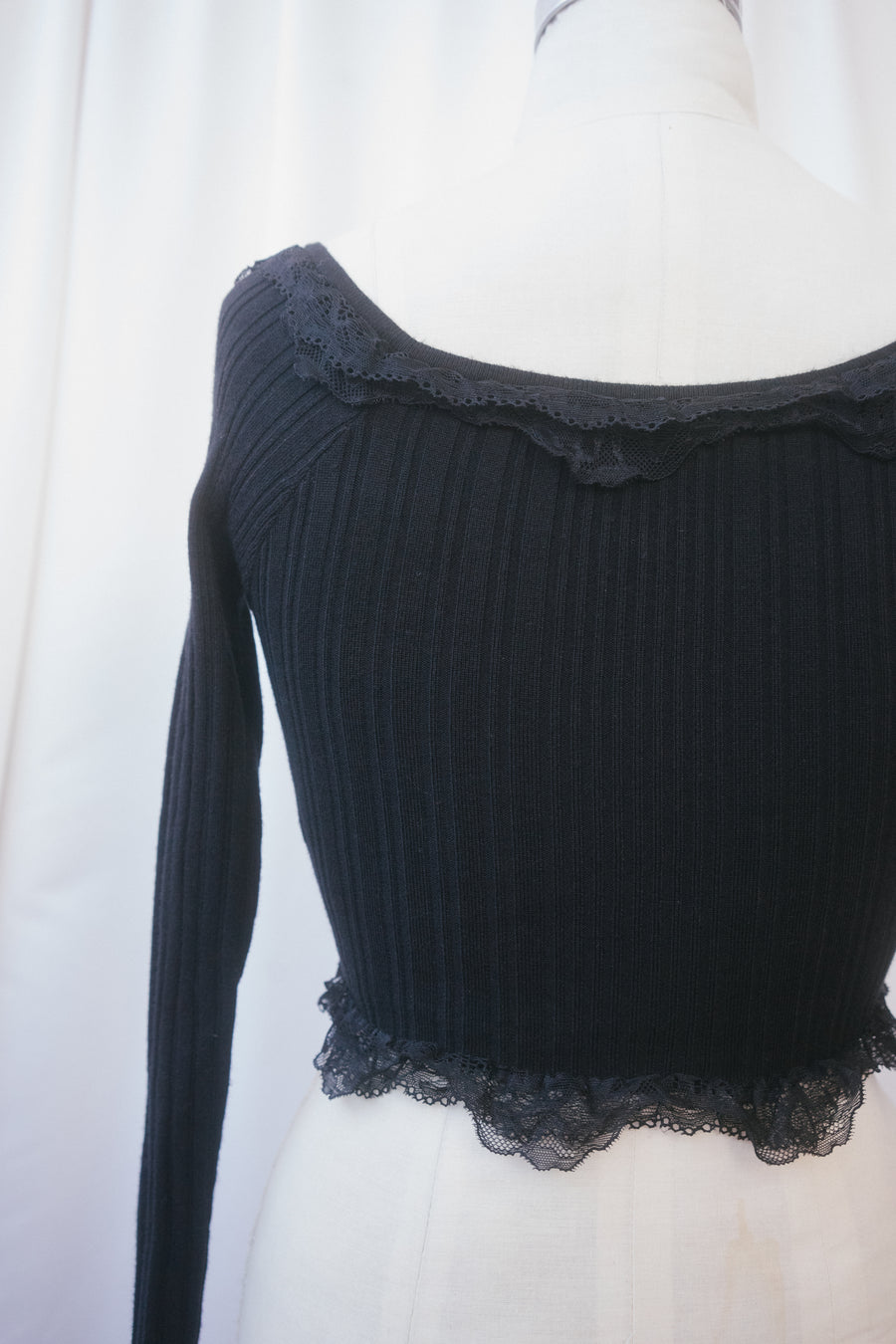 Gladiolus Top in Black