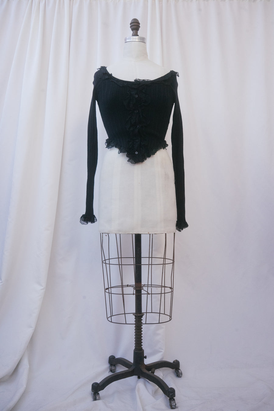 Gladiolus Top in Black